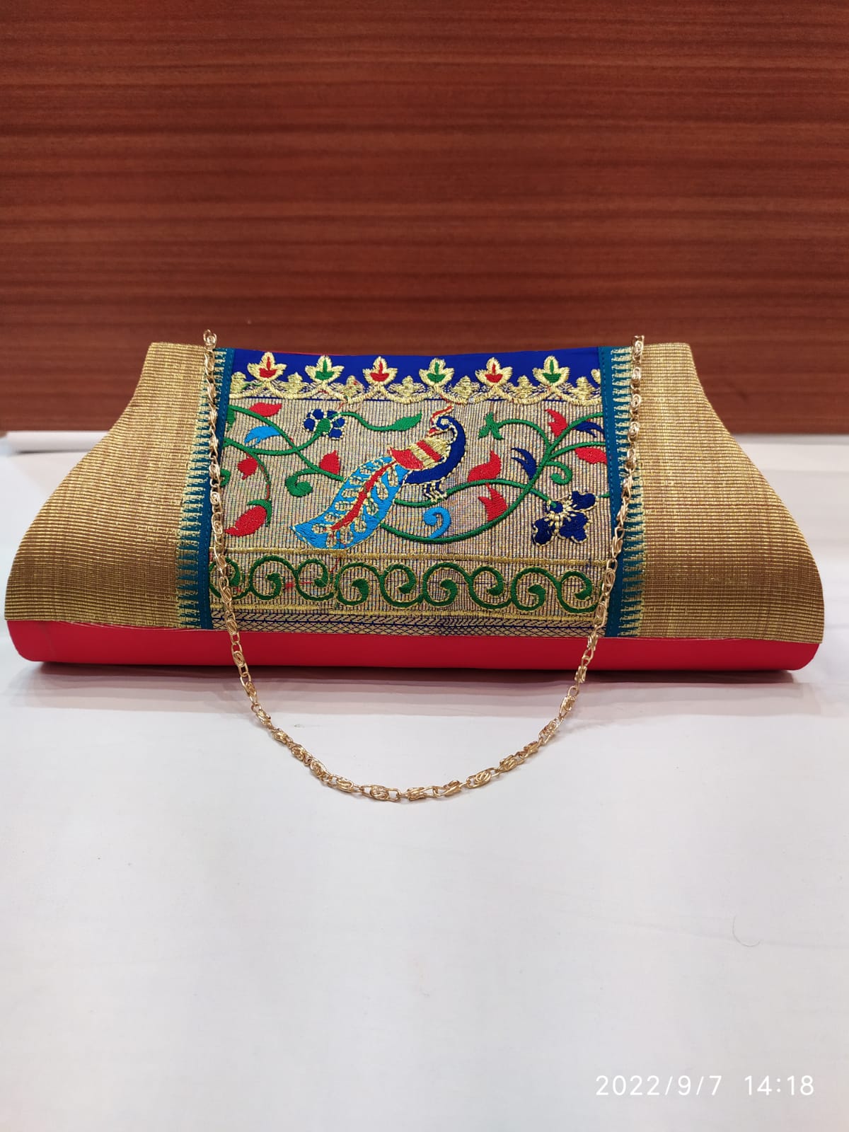 Kshatriya Paithani All Colours Large Paithani Handbag, Size: 12.8*10.2 at  Rs 1350/piece in Yeola